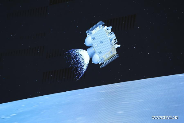 Chinese Spacecraft Takes off